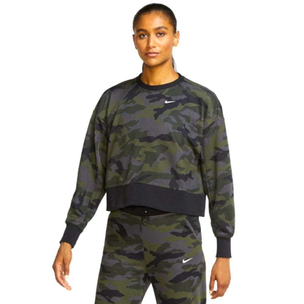 Nike Women’s Camo 2pc Set